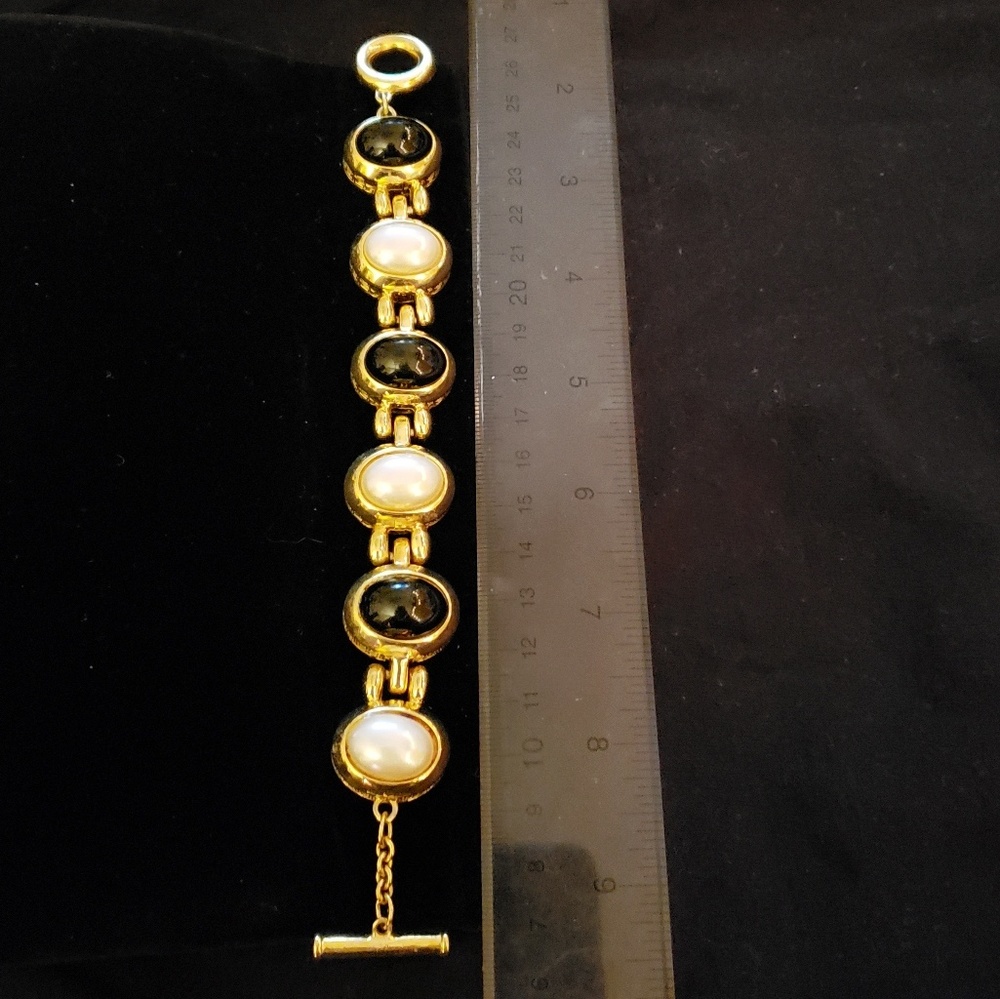 Pearl and Onyx Gem Link Bracelet - Picture 3 of 3